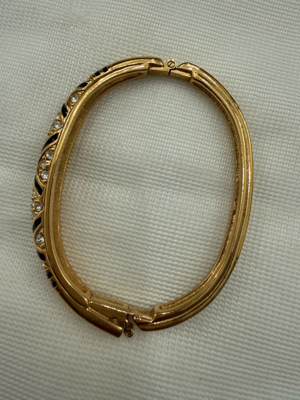 Vintage Swarovski hinged bangle bracelet Gold tone signed Swarovski & Swan Logo - Picture 3 of 11